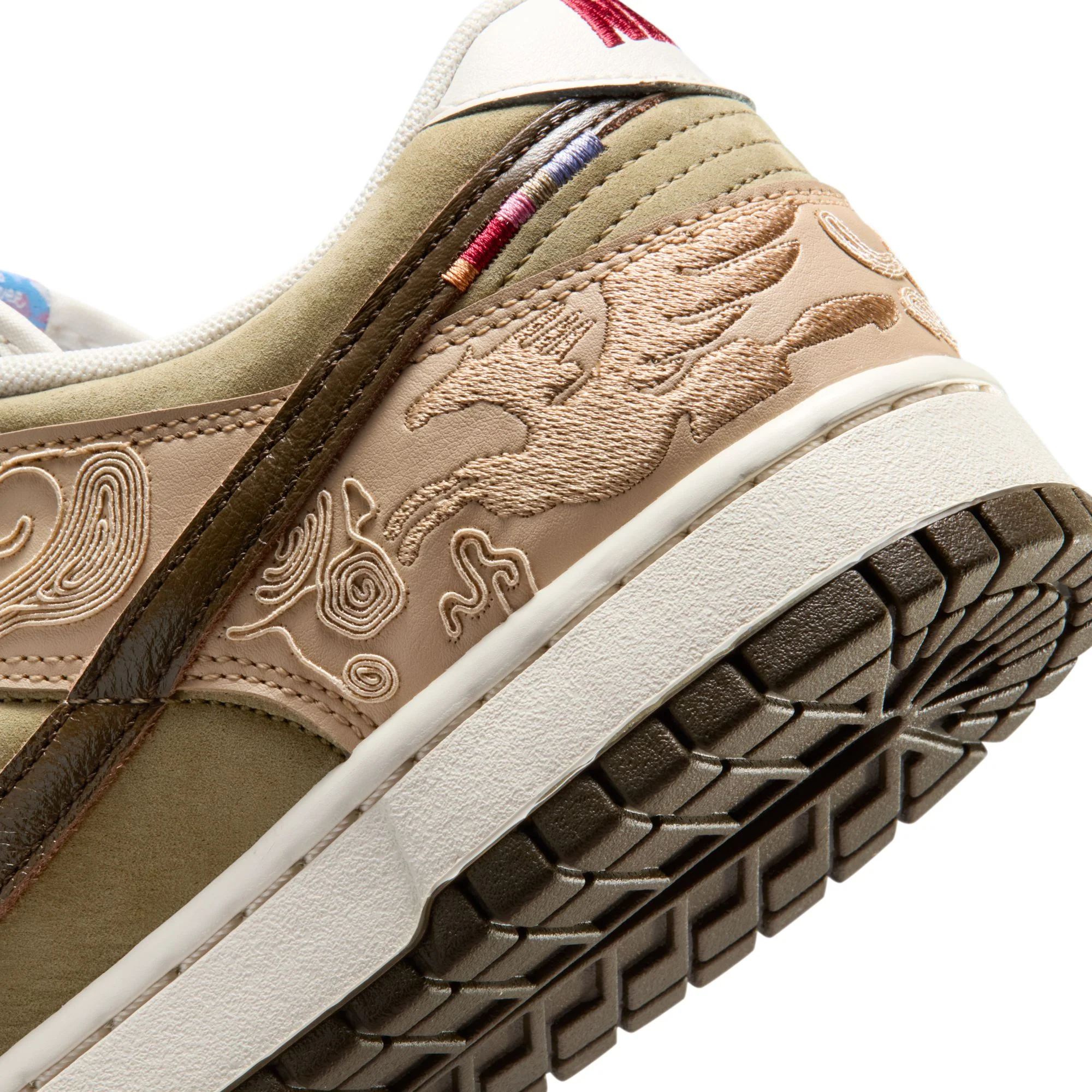 Nike Dunk Low SE 'Pegasus Pack Linen Phantom' - Image 3